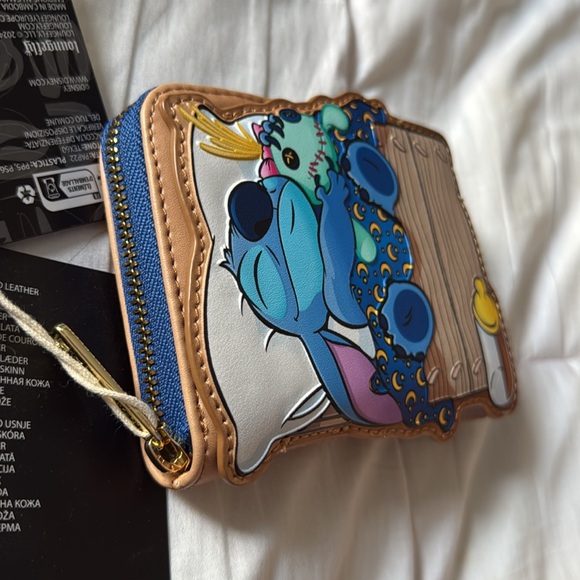 Disney Stitch character wallet - Picture 9 of 11